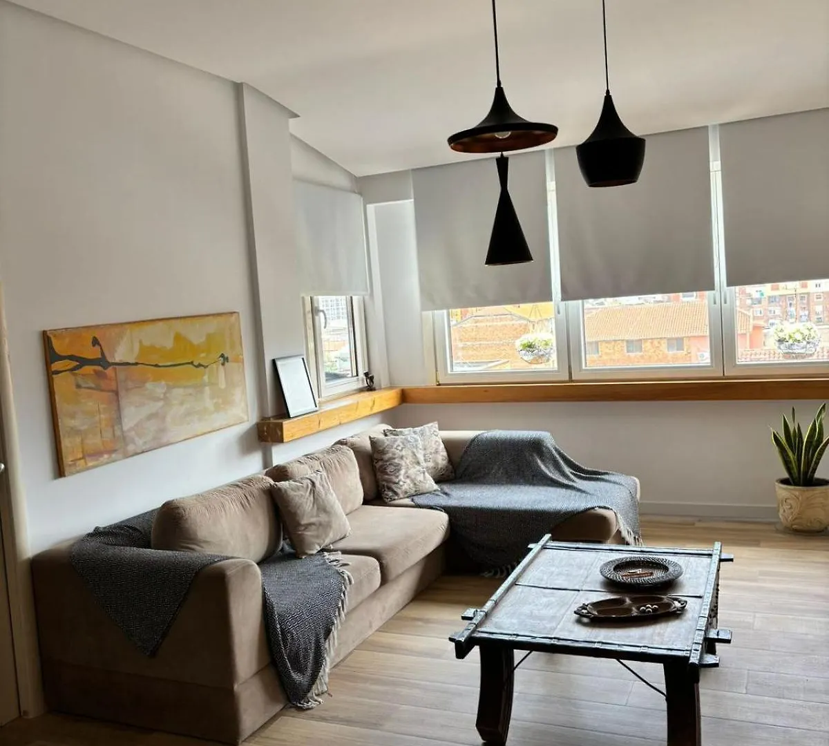Itan Cozy Modern Apartment ティラナ アルバニア