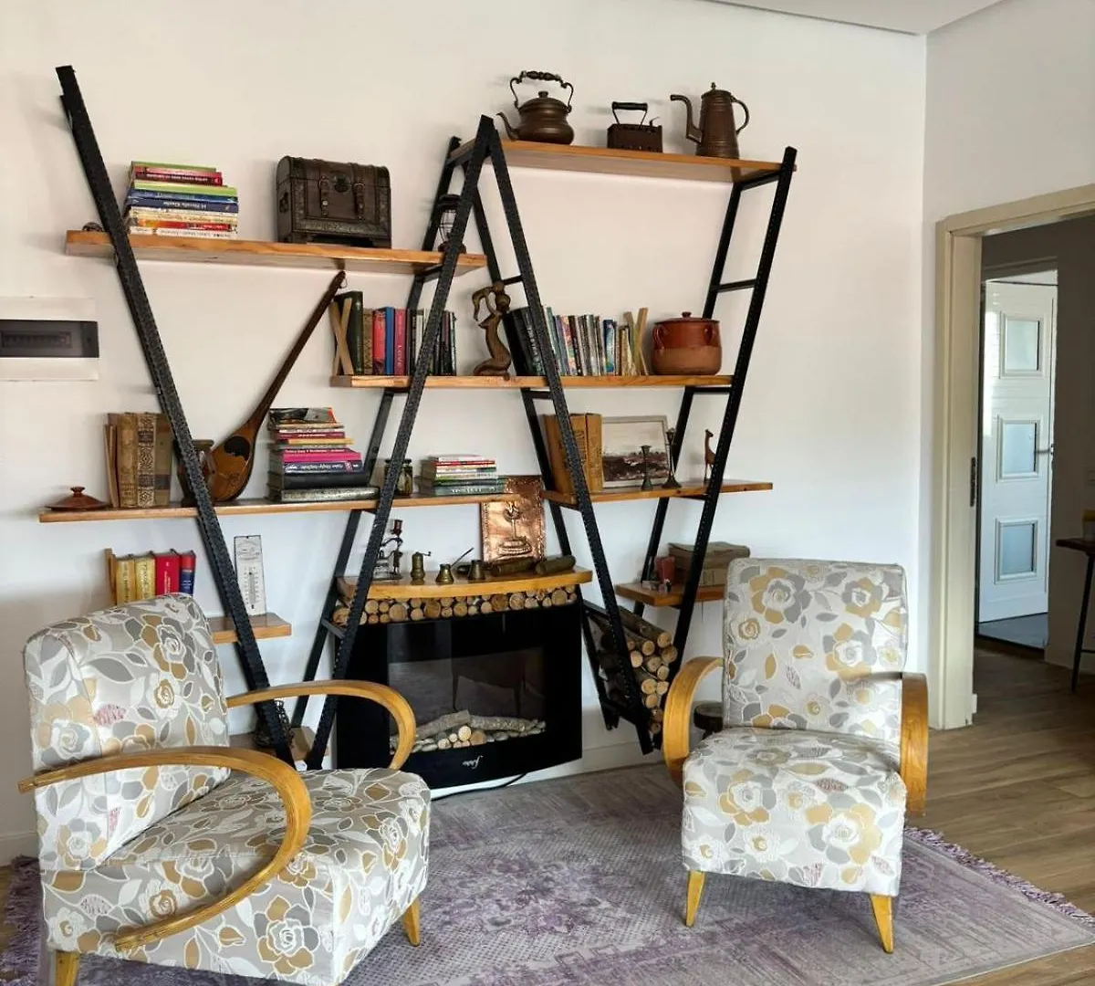 Itan Cozy Modern Apartment ティラナ
